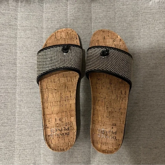 Donald Pliner Farrah Platform Slide Sandal - Picture 2 of 7